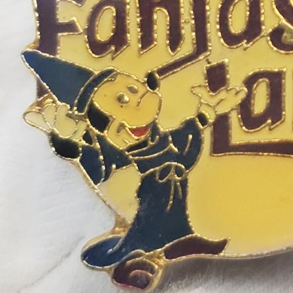 Disney Parks Fantasyland Mickey VTG Walt Disney Productions Enamel Pin - Picture 3 of 12